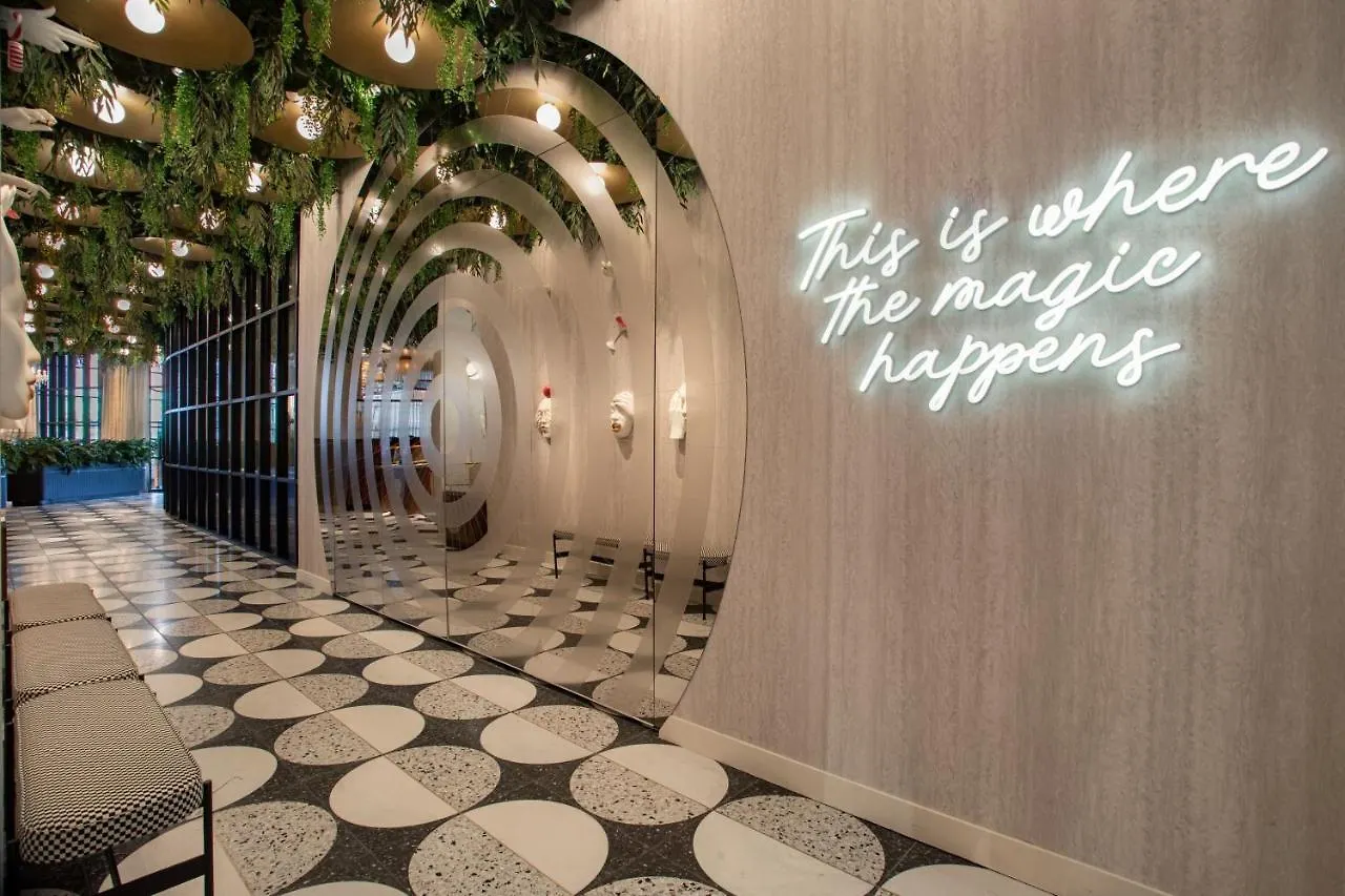 Moxy Nyc Lower East Side New York Hotel