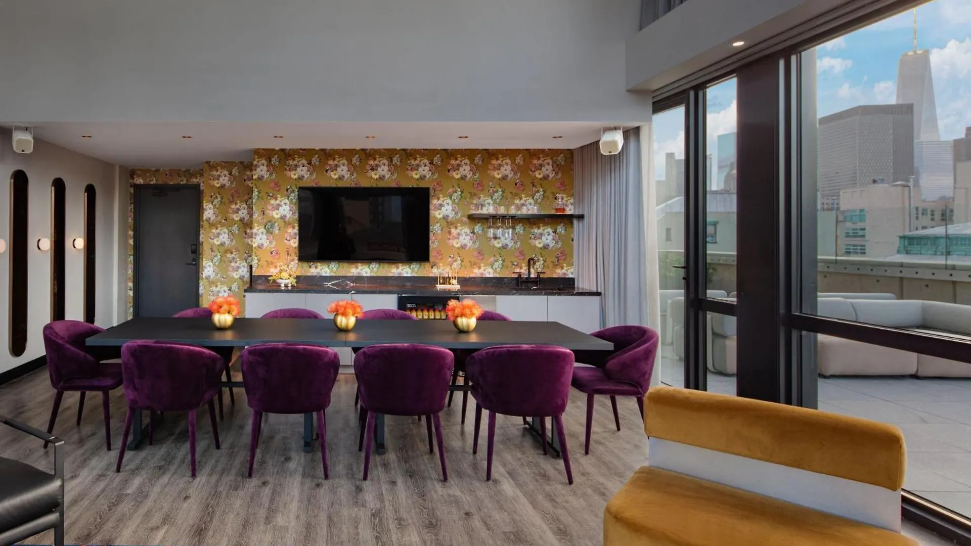 Moxy Nyc Lower East Side New York Hotel
